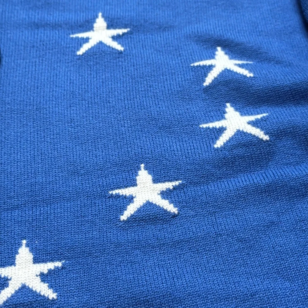 Cali Rey Blue Star Pattern Sweater size Large - Picture 2 of 9
